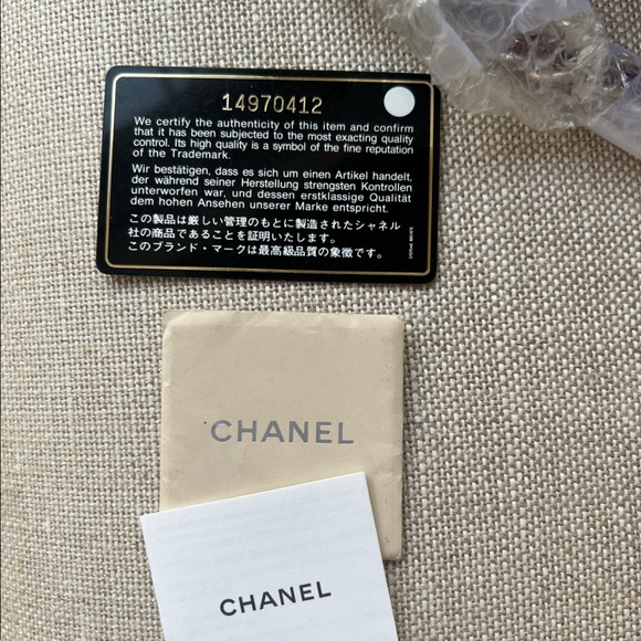 Authentic Vintage Timeless Large quilted timeless CC soft tote - Picture 7 of 17